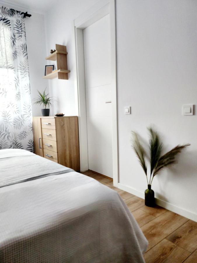 Adm Cozy Home - Entire Private House&Garden Tunarii Zewnętrze zdjęcie